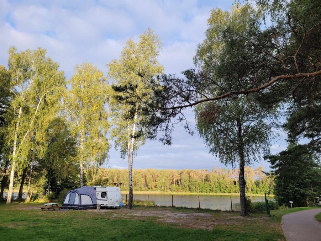 pole campingowe